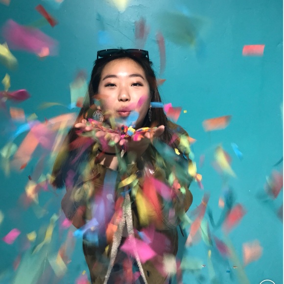 Meet your Posher, Rachel - Picture 2 of 5